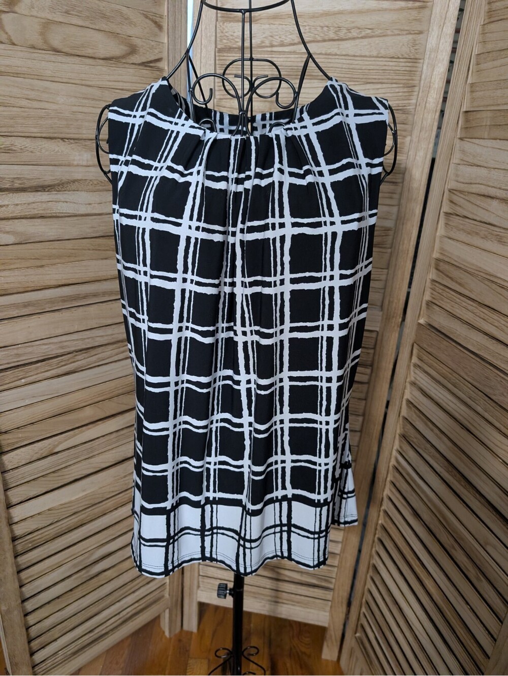 Calvin Klein Women’s Sleeveless Grid Print Blouse Black/White XL